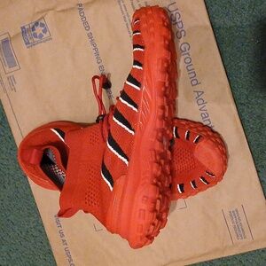 Mens Slip On Sneakers Sz 11.5